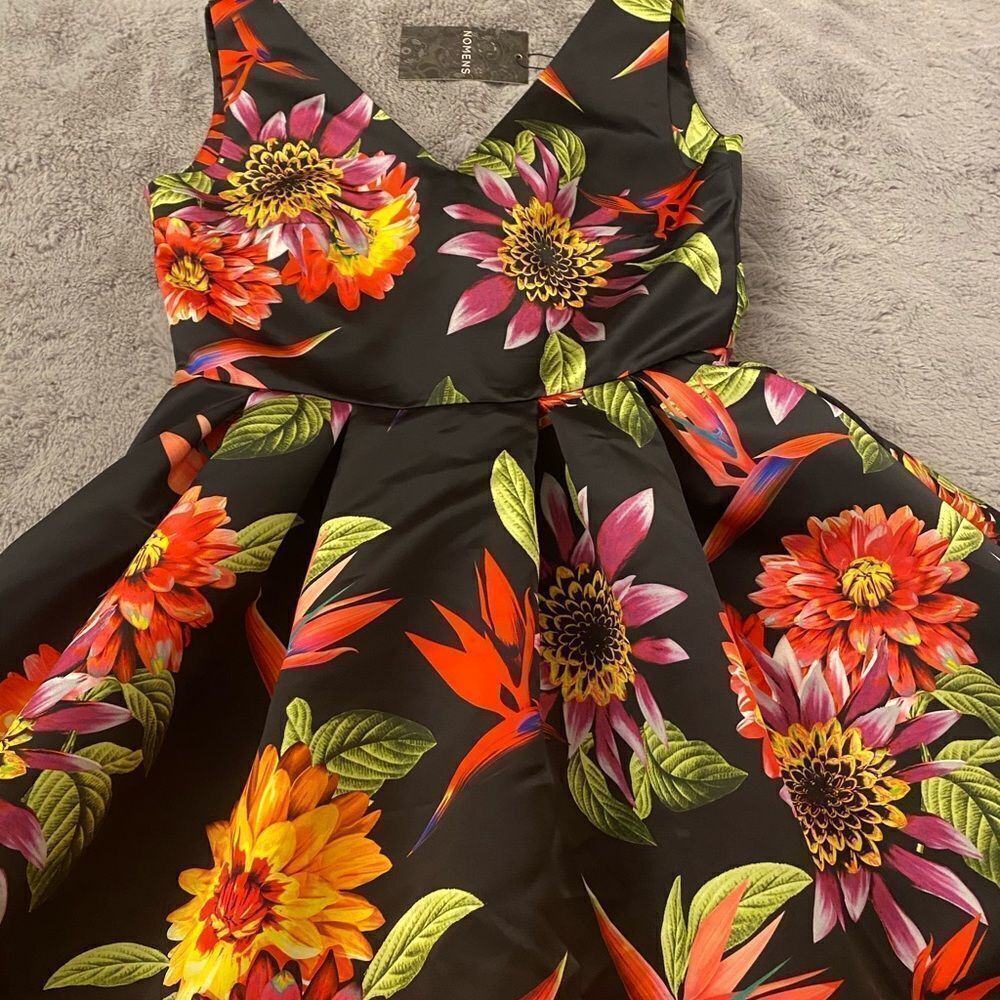 Nomens floral satin dress, size Uk16( US12) - Picture 2 of 10